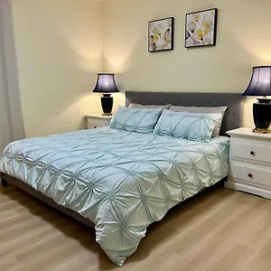 Two-bedroom With King Bed-4 Minutes To The Falls Holiday home